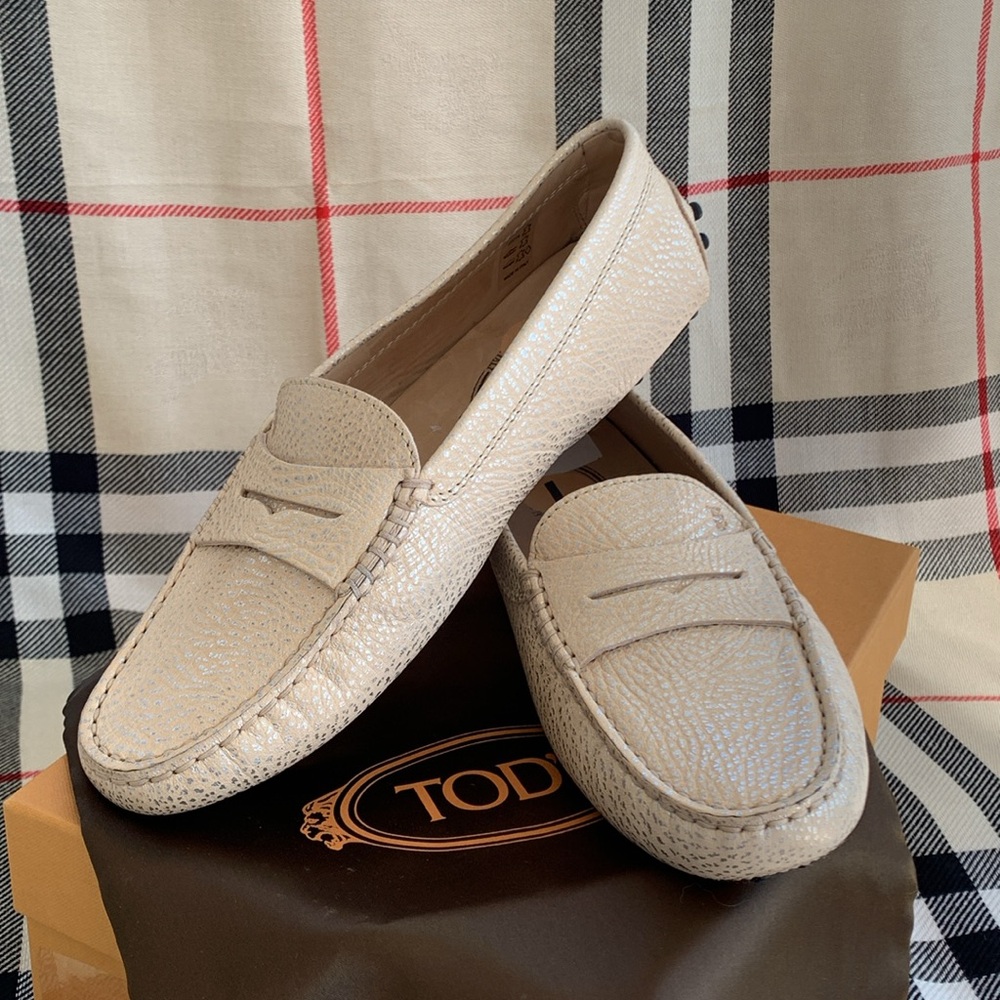 🔥🔥 TOD'S Gommino Leather Driving Shoes size 7 US or 37 European 🔥🔥